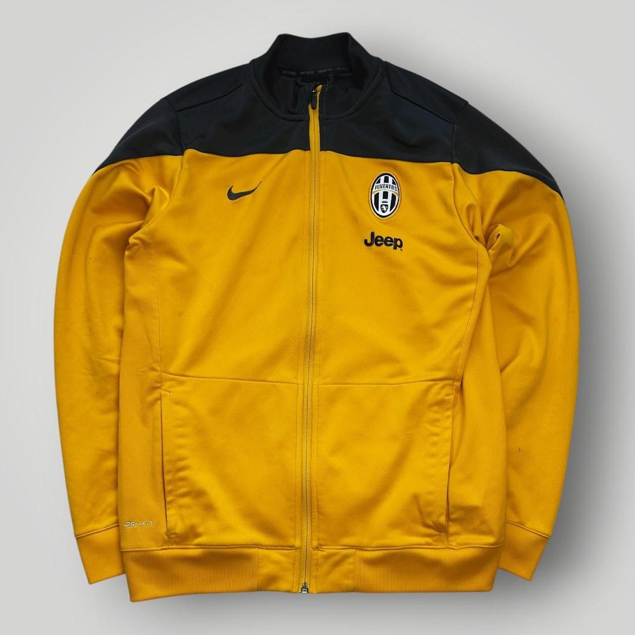 Nike Juventus yellow and black Trackjacket