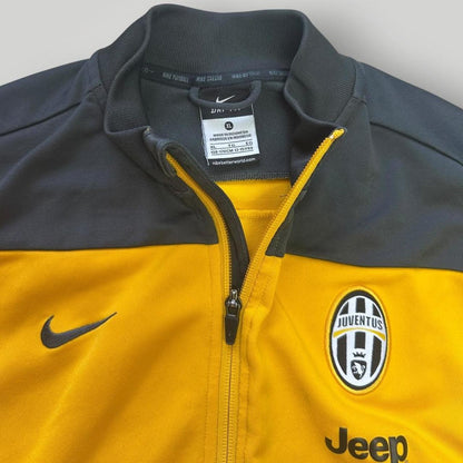 Nike Juventus yellow and black Trackjacket