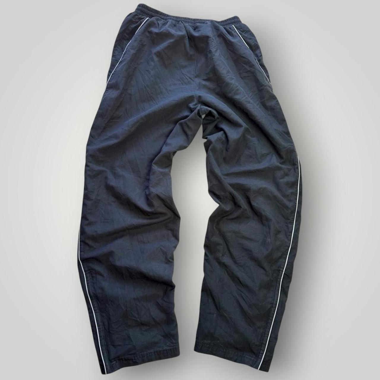 Umbro Men's Navy Trackpants