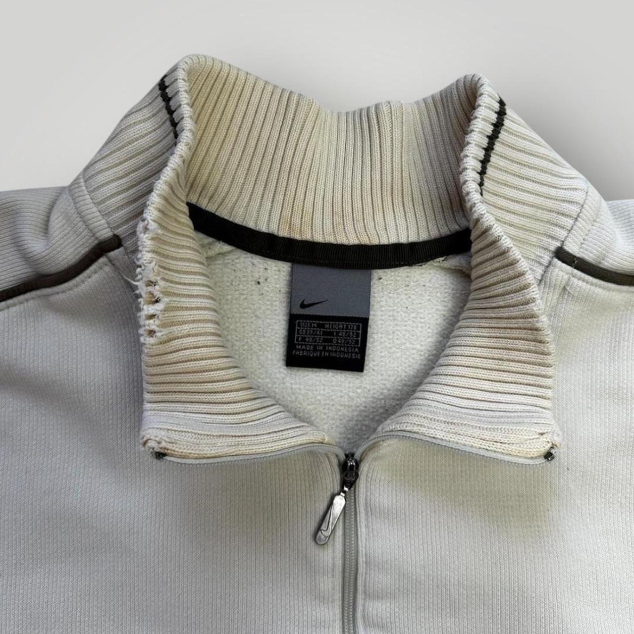 Nike Men's White and Cream Sweatshirt