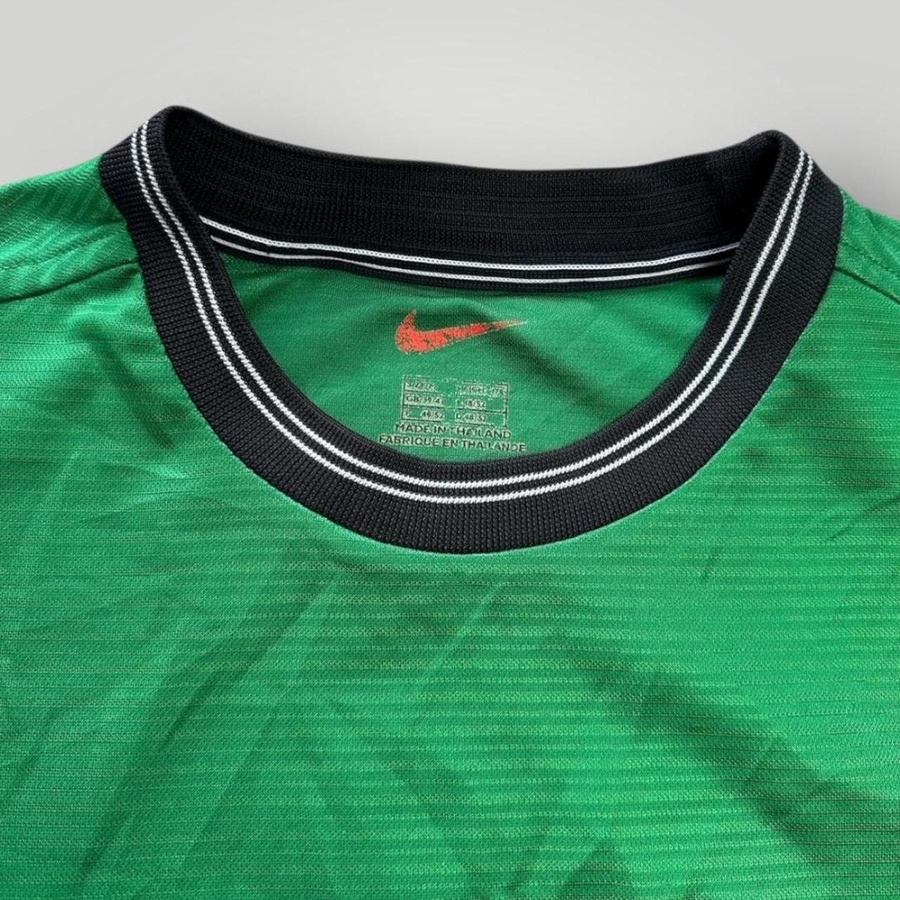 Nike Men's Green T-shirt